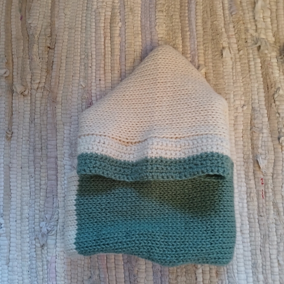 Womens Winter Hat with scarf included balaclava Beige& Green New - Picture 9 of 12